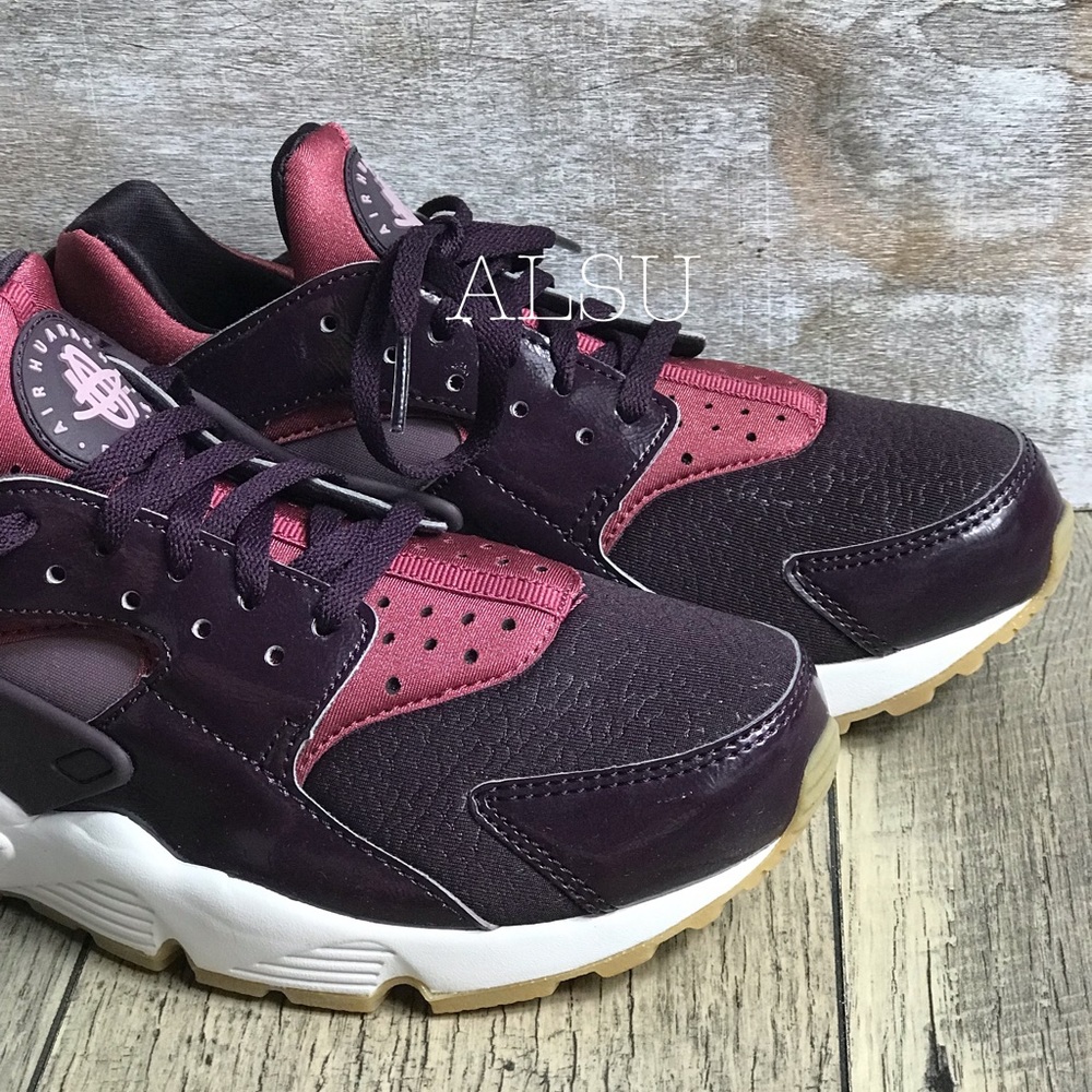 NWT Nike Huarache Run Port Wine WMNS - Picture 7 of 8